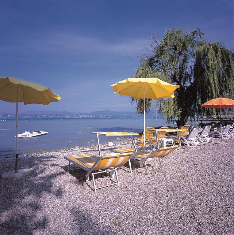 Hotel Astoria Lido Sirmione Exterior foto